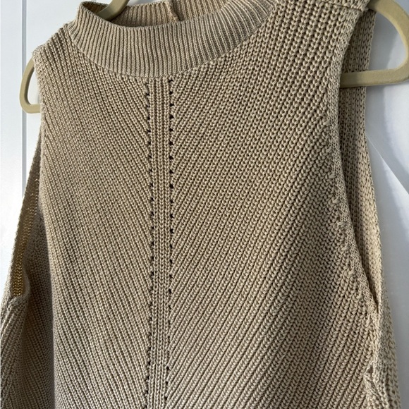Miami Tan Sleeveless Turtleneck Sweater - Picture 2 of 8